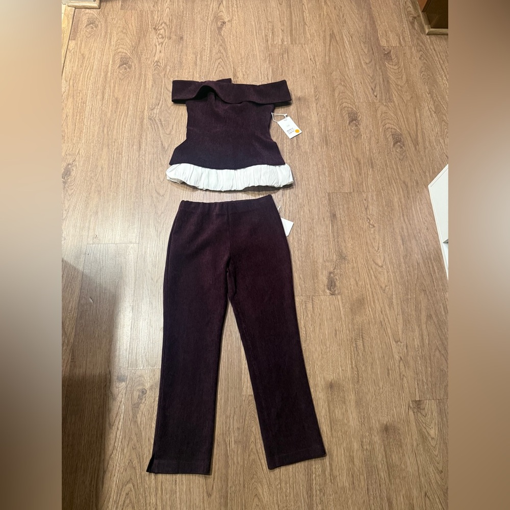 Maude Club Ivy Bubble-Hem Off-the-Shoulder Top & Jade Pant Set Maroon | S | NWT - Picture 7 of 8